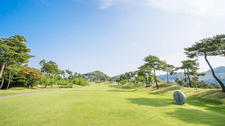 Baekje CC - Woongjin: #1