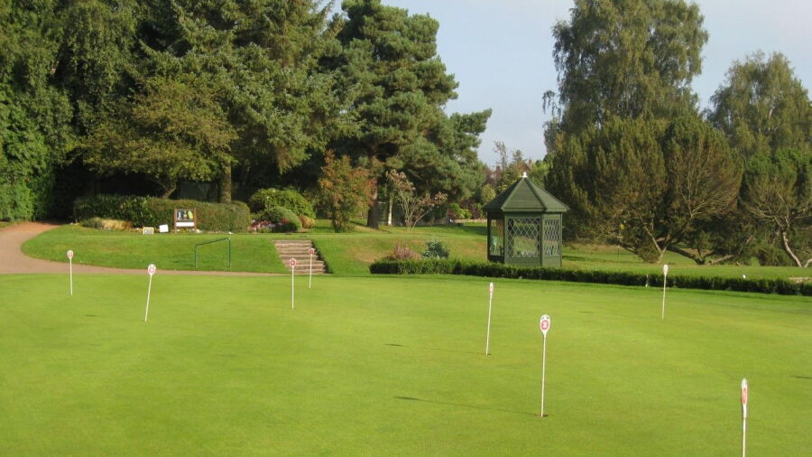 Walmley GC: putting green
