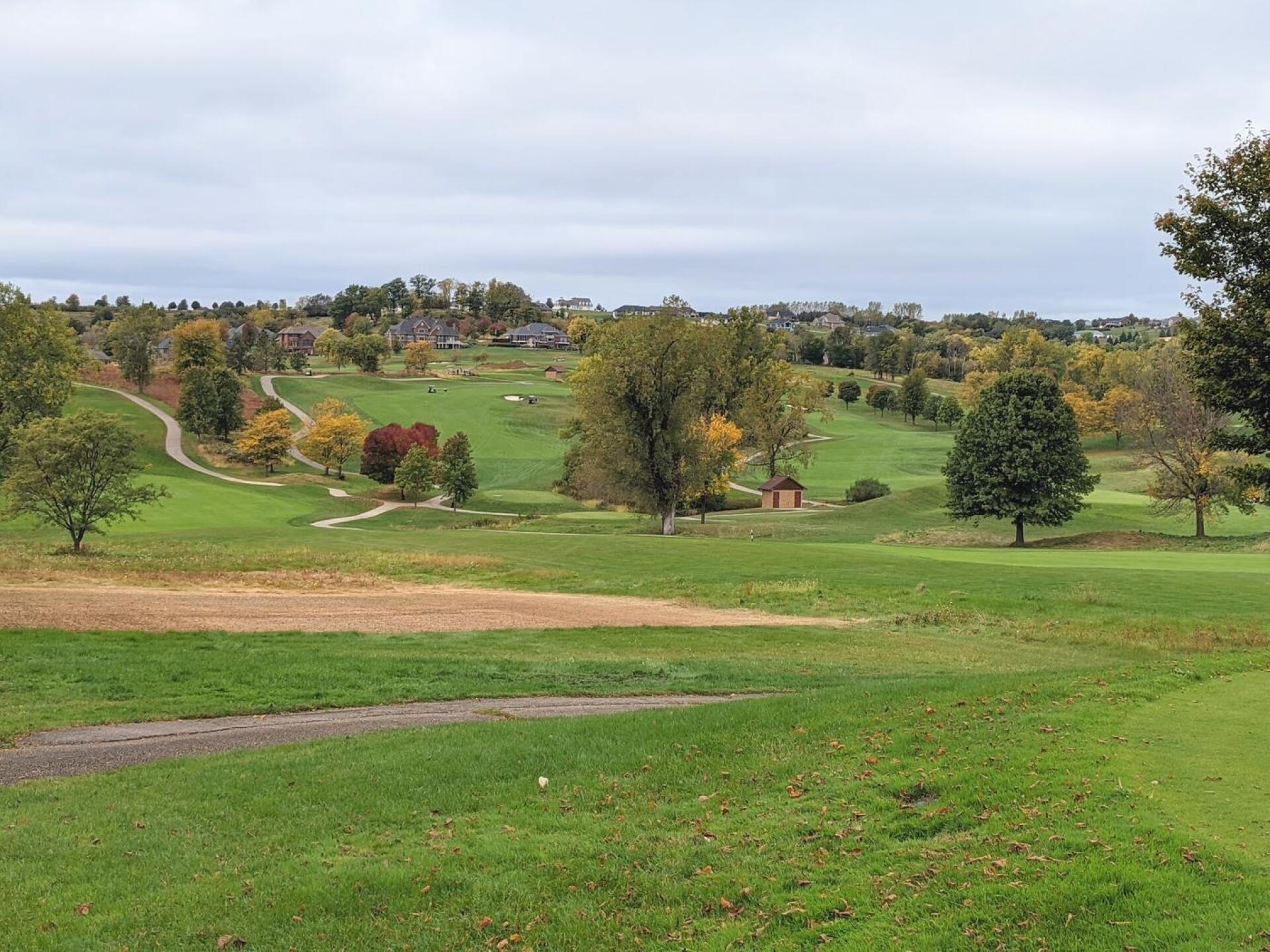 The view from 16 tee. (Photo submitted by GolferJake78 on 10/04/2021)