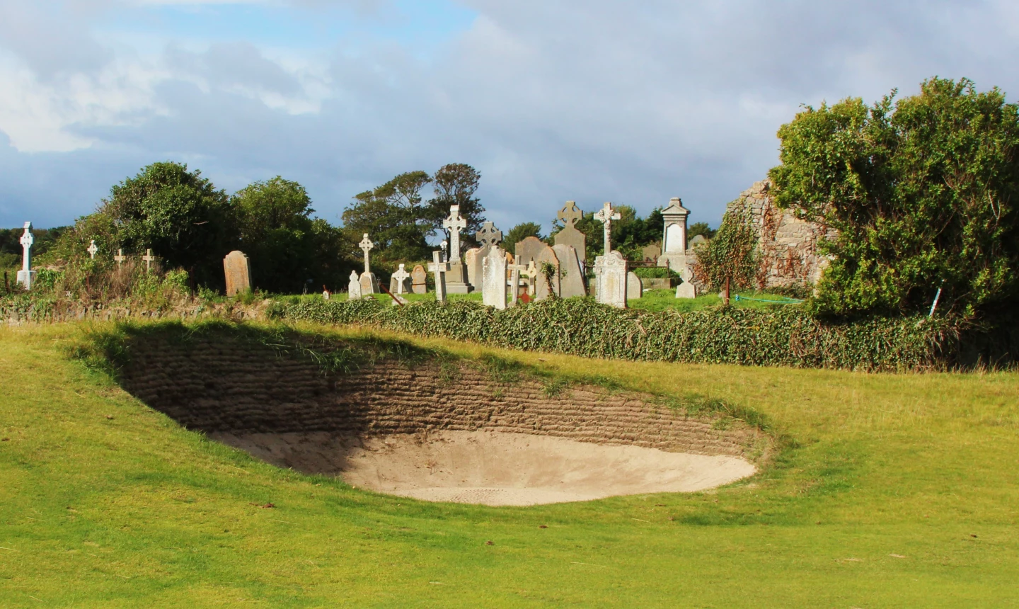 Portmarnock Golf Links - hole 1 cemetery
