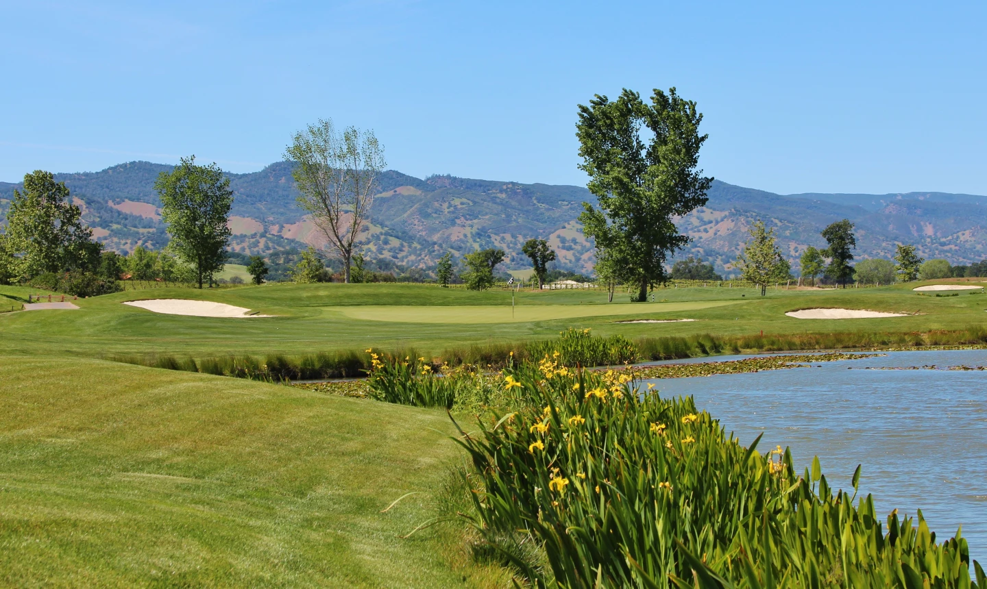 Yocha Dehe golf course at Cache Creek - 4th