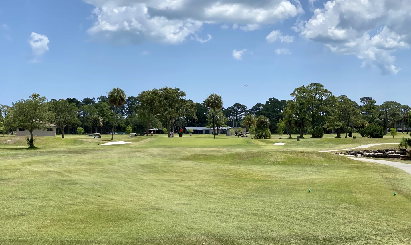 Expanding Push-Up Putting Greens