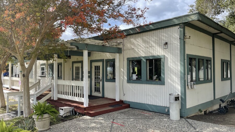 Gilroy Golf Course - clubhouse 