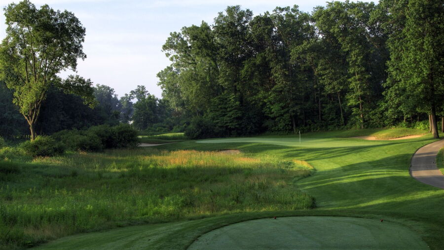 Hawk Hollow Championship GC - Back 9: #4