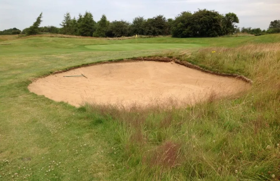 3rd green and greenside bunker at Kilworth Springs