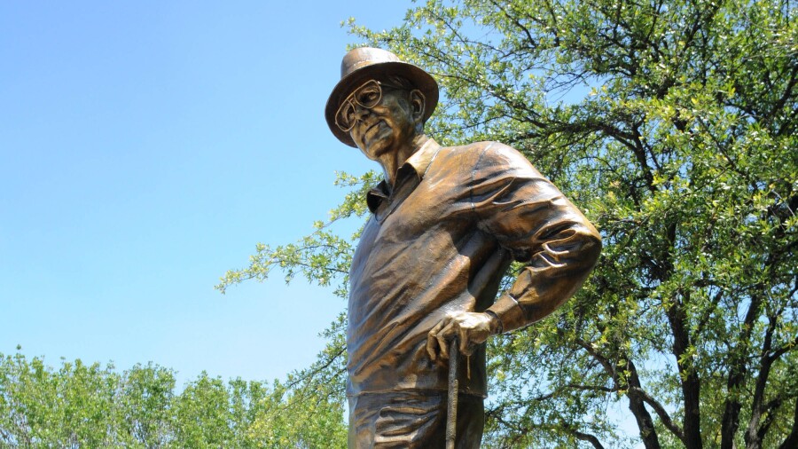Byron Nelson statue at TPC Las Colinas