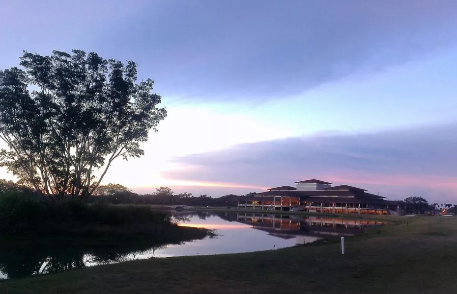 Amverton Cove Golf & Island Resort