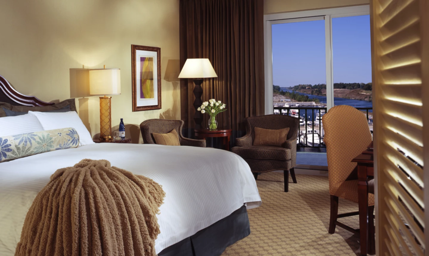 Marina Inn Hotel - Room