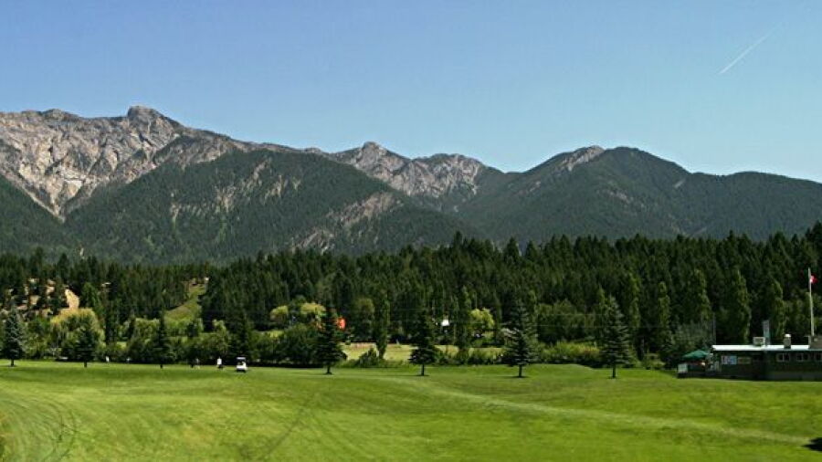 Edgewater Hill Par 3 GC