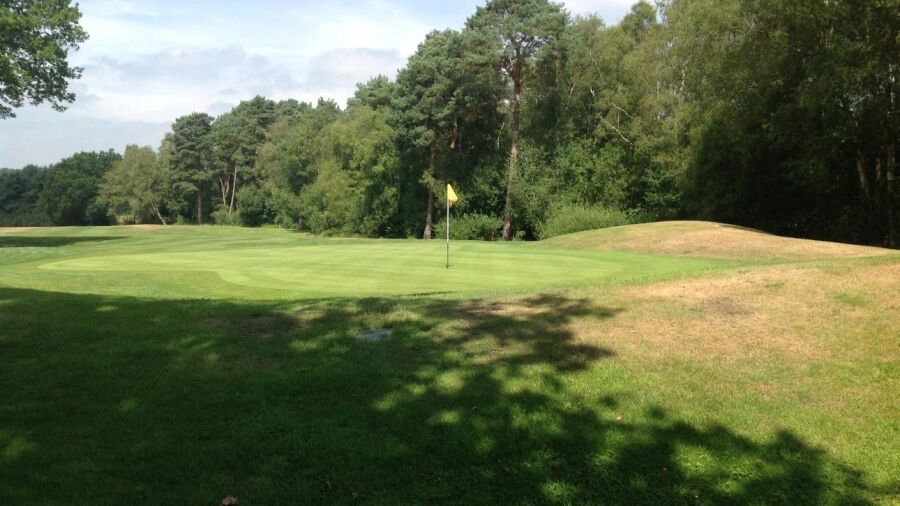 The 9th green at Old Thorns Manor Golf Club