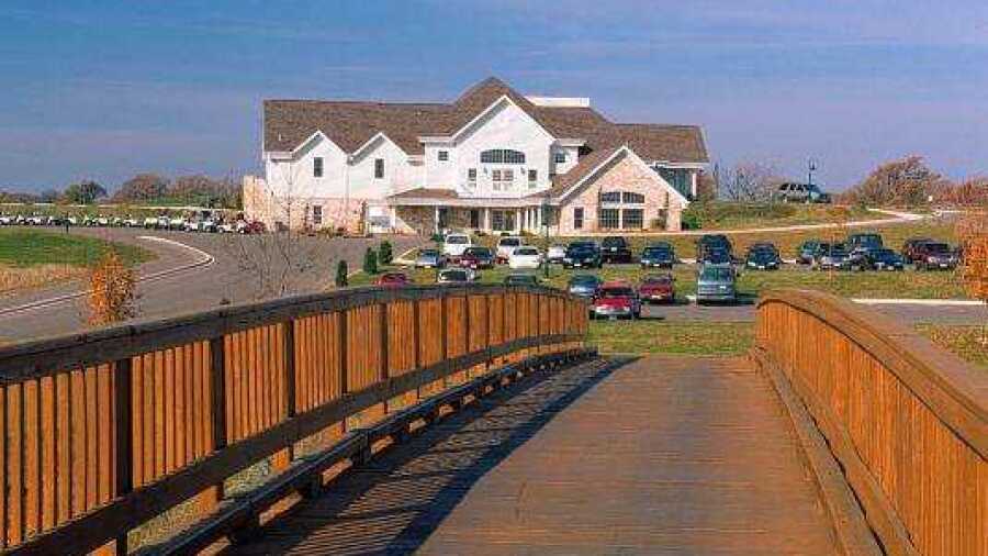 Broadlands GC: clubhouse
