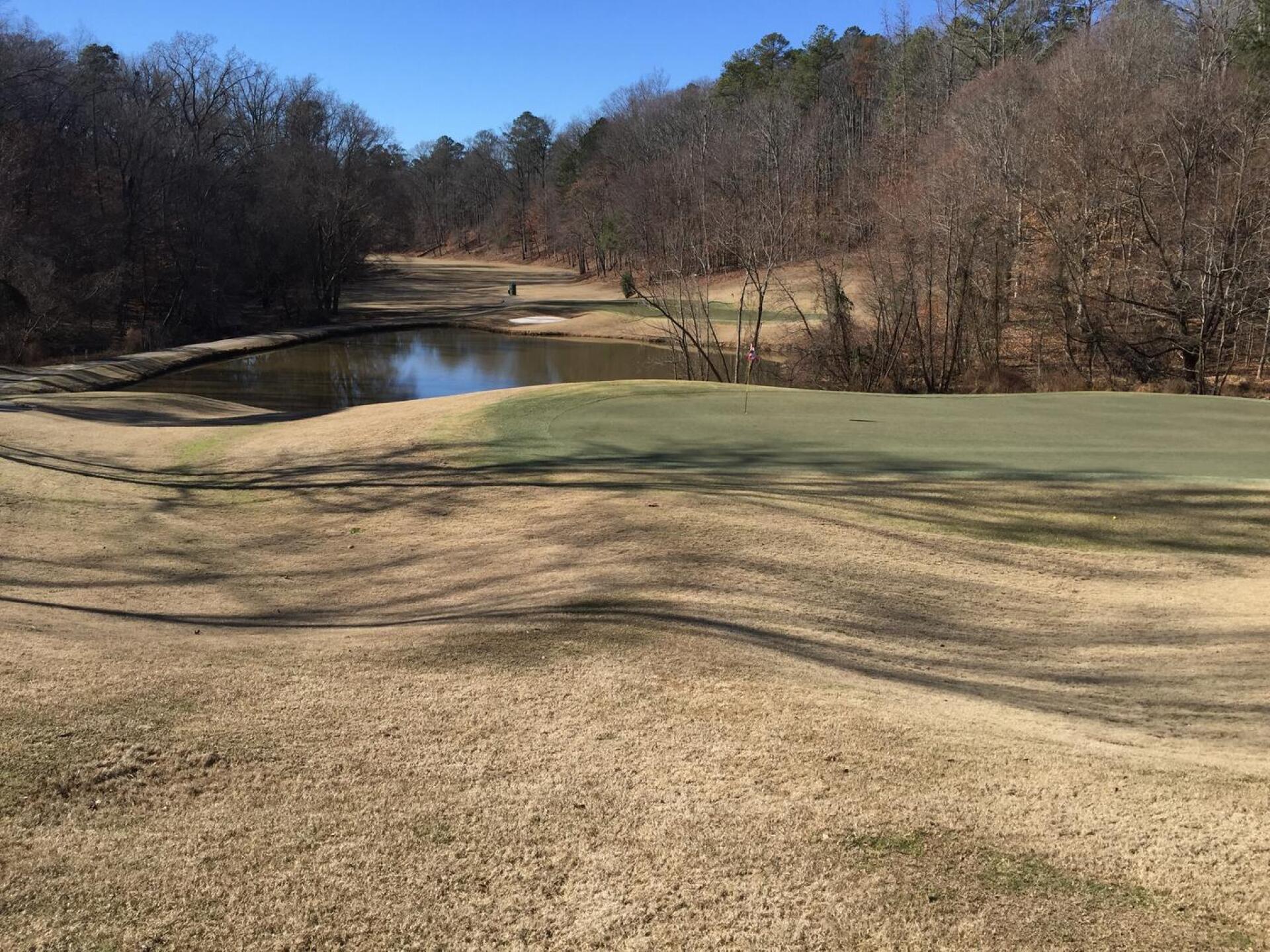 From the green on #2 looking to #3 (Photo submitted by Peter3943030 on 01/11/2017)
