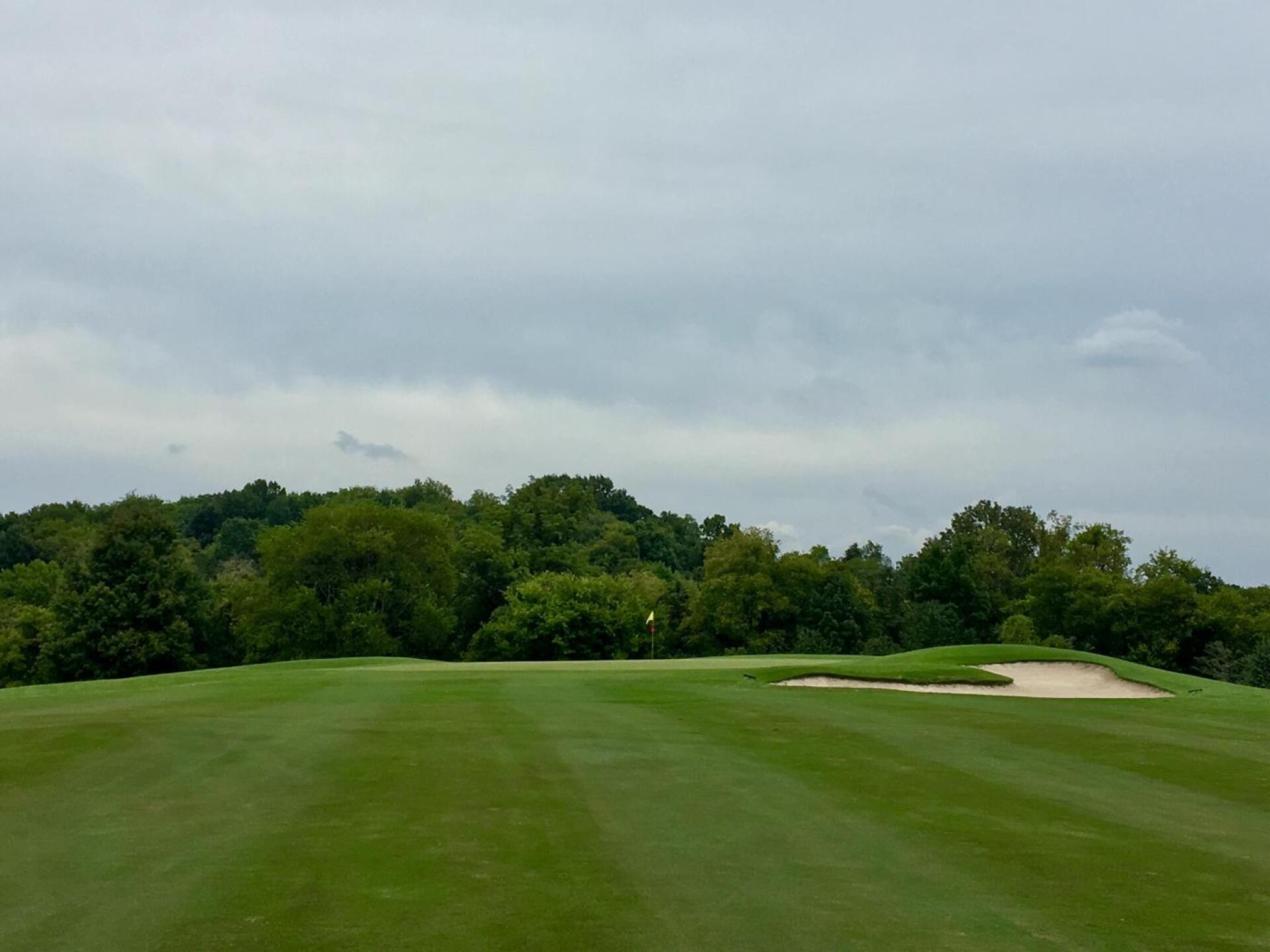 Approach view on par-4 10th hole (Photo submitted by BrandonWebb on 09/06/2018)