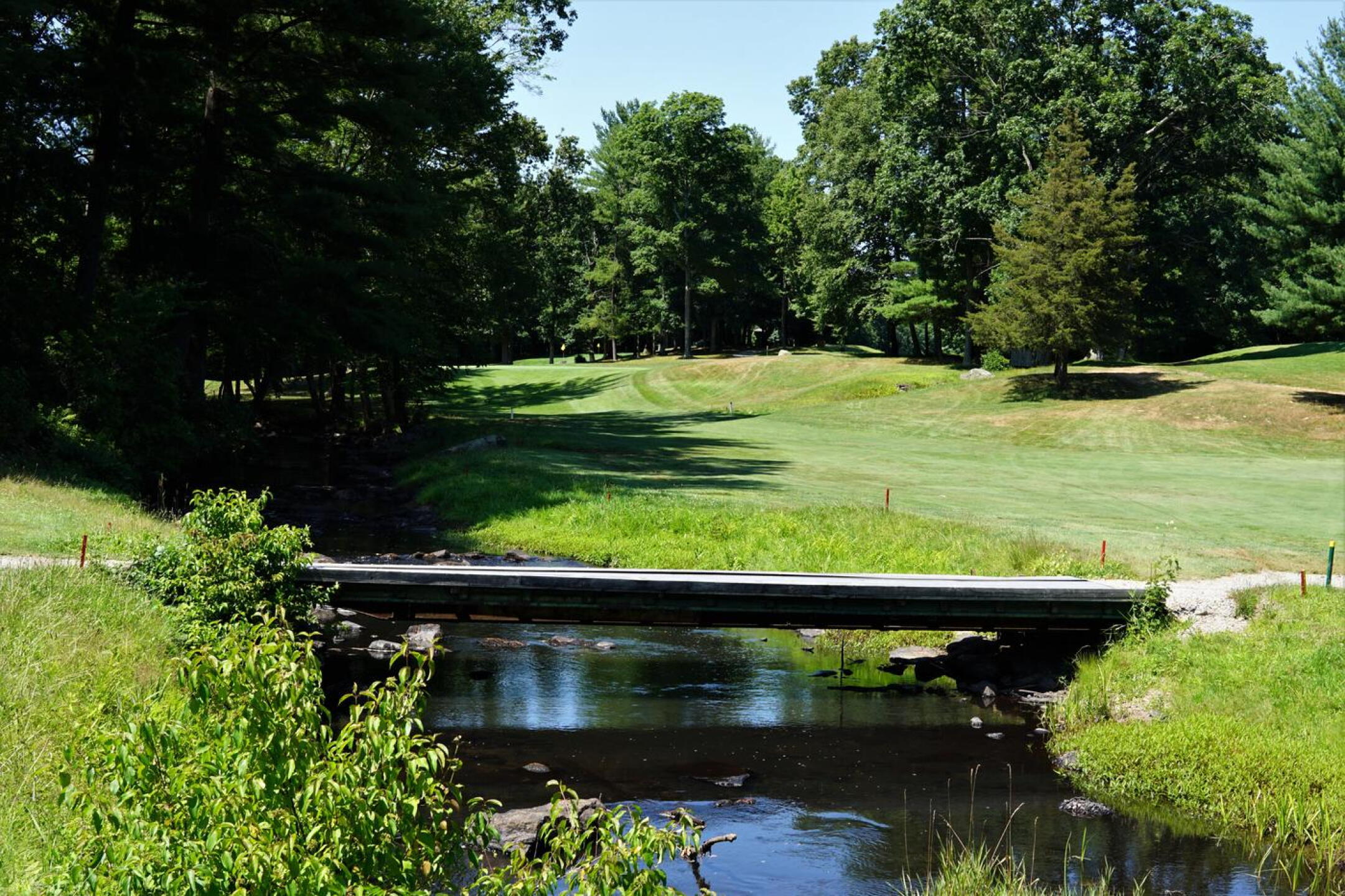 Miss the right-hand portion of the fifteenth fairway and you may find the river. The scenery, as least, will be stunning. (Photo submitted by AptlyLinked on 07/18/2022)