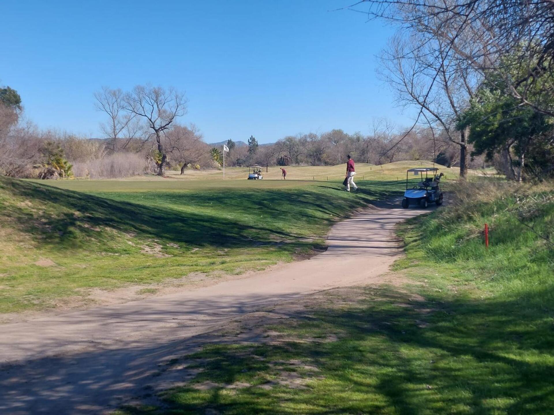Between the 4th and 5th holes. The fourth green complex. (Photo submitted by sherpaboy on 02/12/2022)