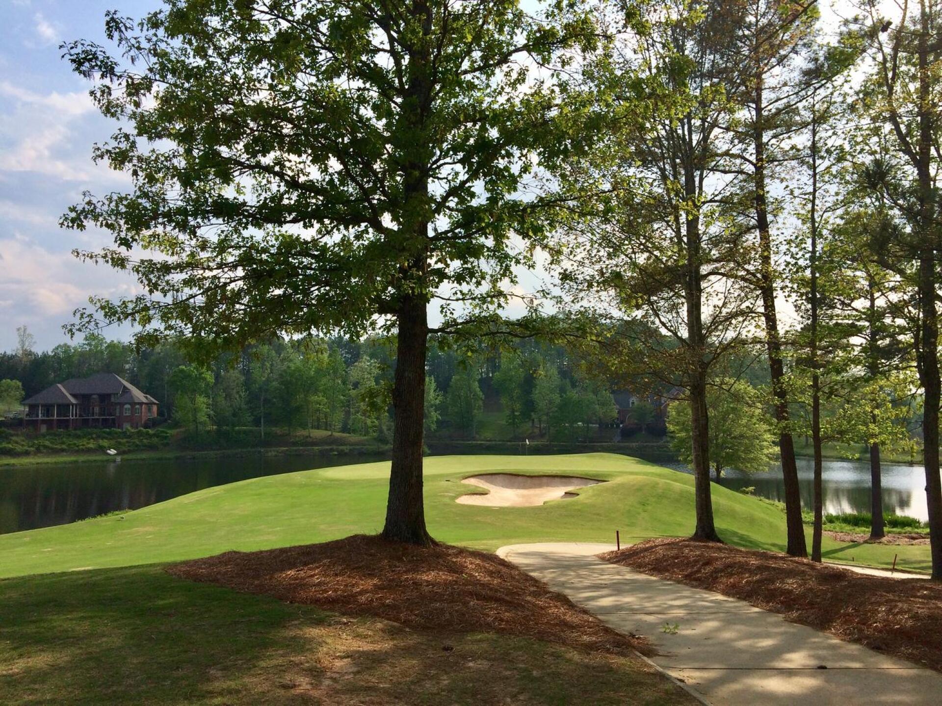 Par-5 18th hole (Photo submitted by BrandonWebb on 04/17/2017)