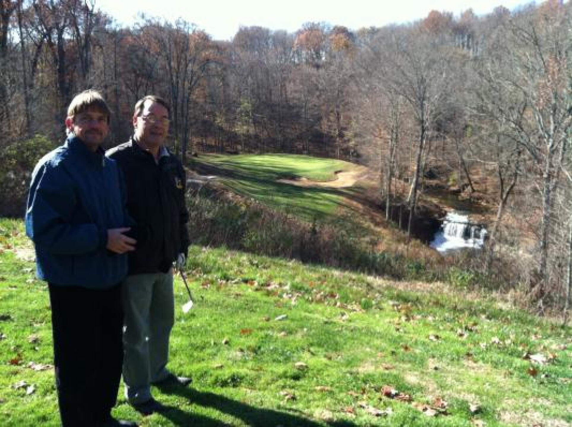 Par 3 #8 at Glen Oaks (Photo submitted by YUDoodat on 11/14/2013)