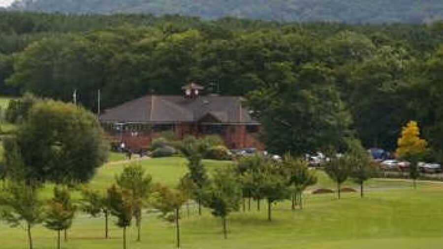 Singing Hills GC: Clubhouse