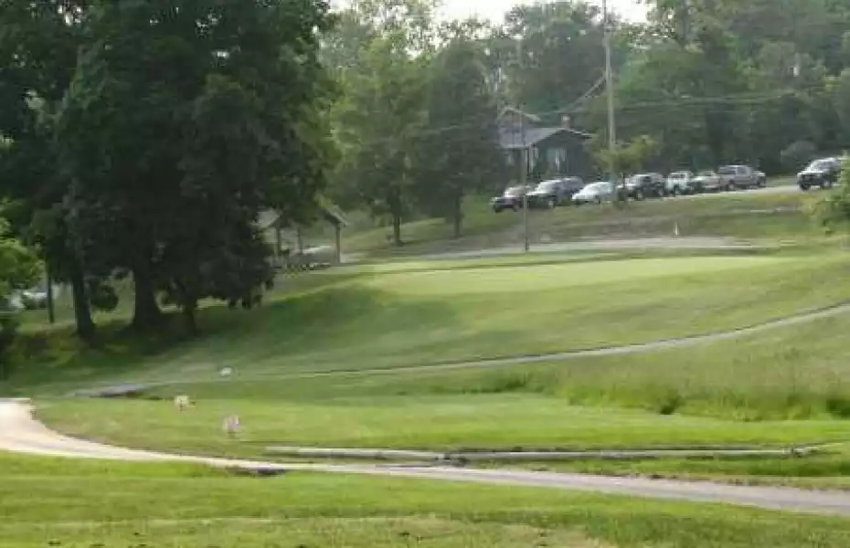 Cardinal Hills GC: #9