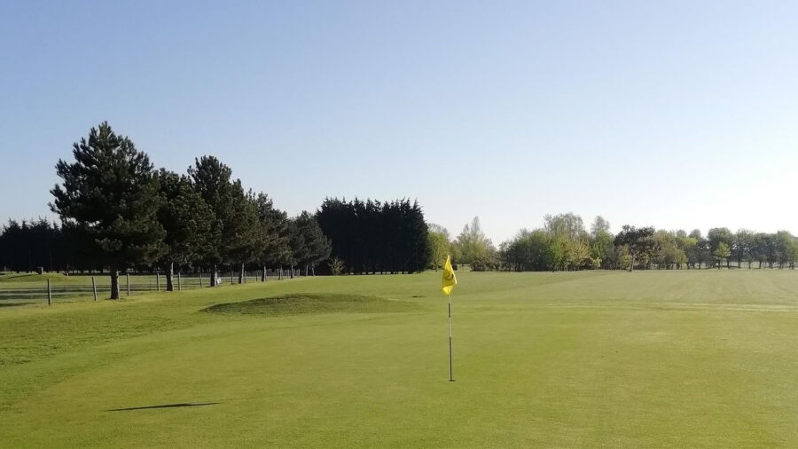 Millers Barn Golf Park: #9