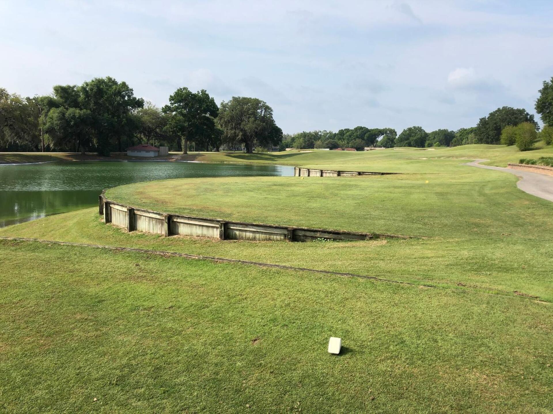 Number 10 tee box (Photo submitted by Greywolf33 on 04/13/2020)
