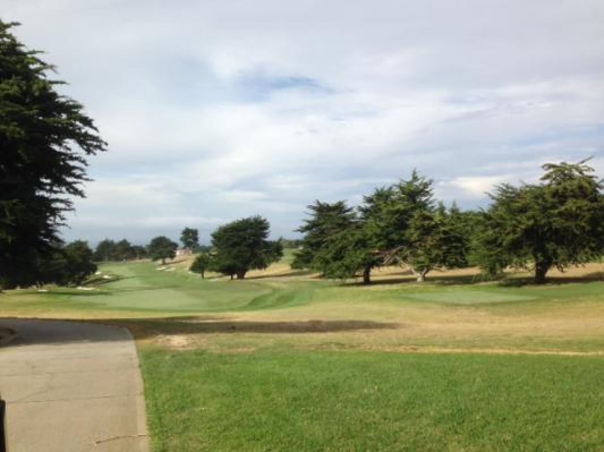 Narrow and closely trimmed--let it run! (Photo submitted by fittinguy on 10/31/2014)