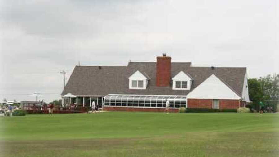 Coffee Creek GC: Clubhouse