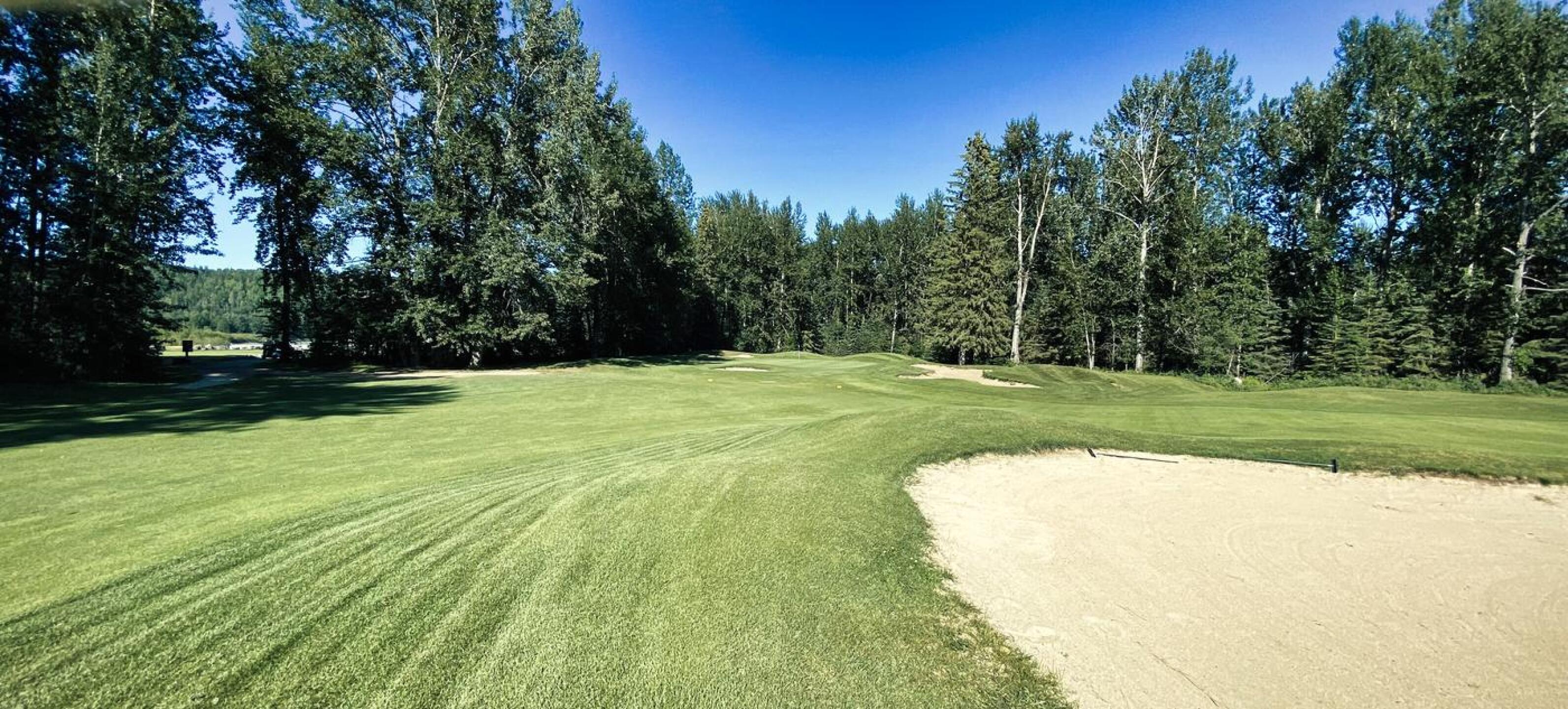 Whitecourt G&CC, Hole 3, Par 5, 510 yds (Photo submitted by DYakimec on 08/29/2022)