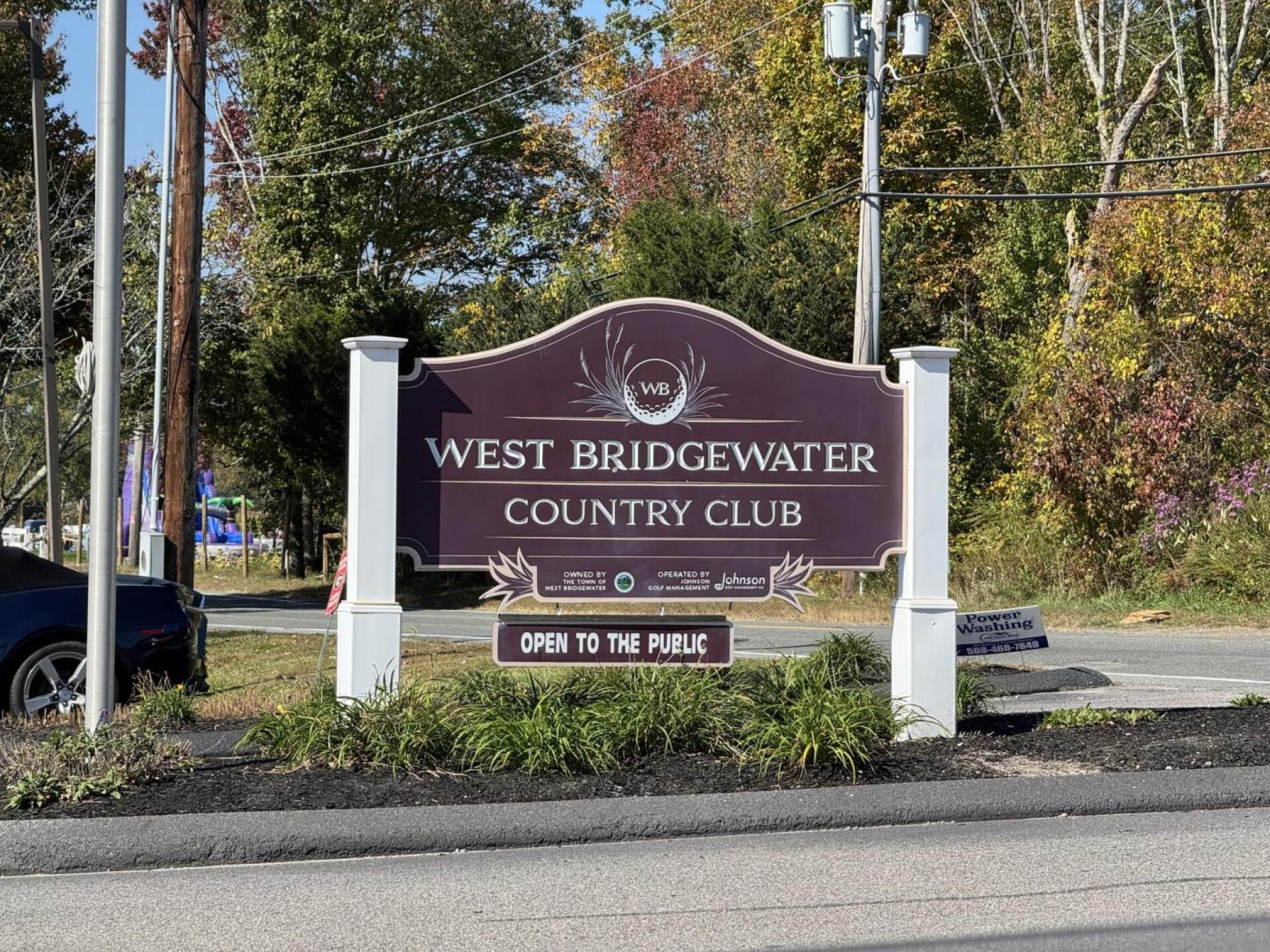 (Photo submitted by BqKUWhT5RYv8xYXpL04f on 10/11/2025)