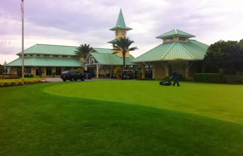 PGA GC: Clubhouse