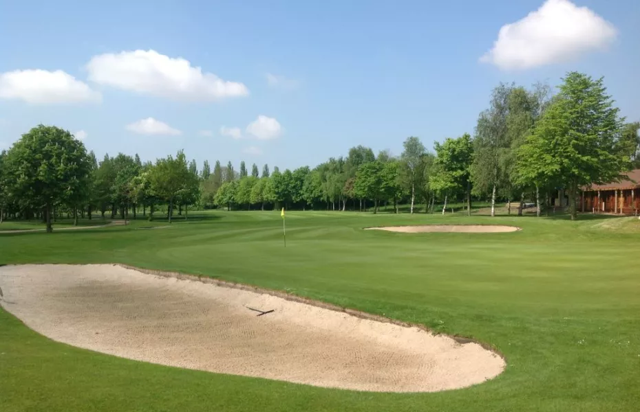 Greenside bunkers at Calderfields