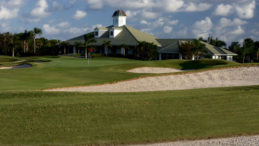 Lost Lake GC: Clubhouse