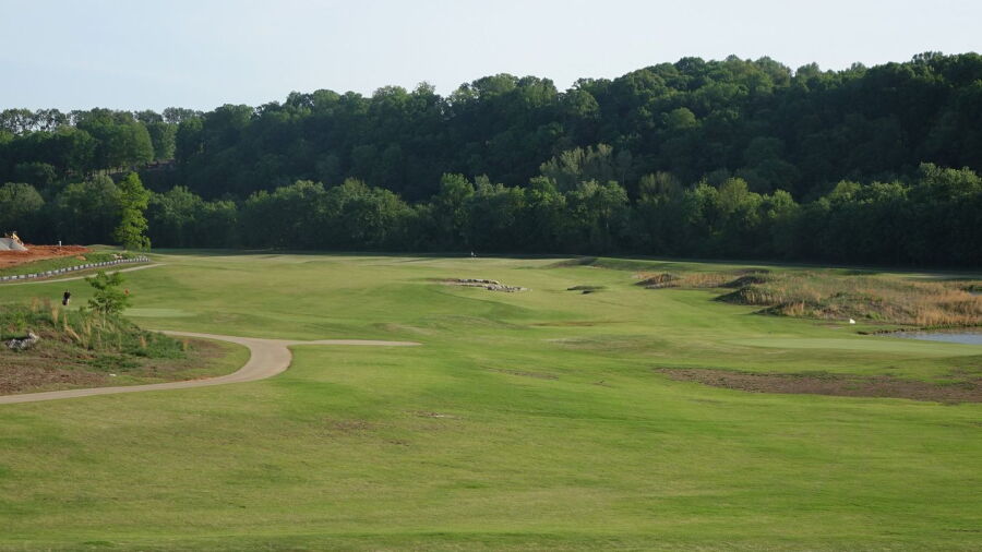 The River Club Golf & Learning Center