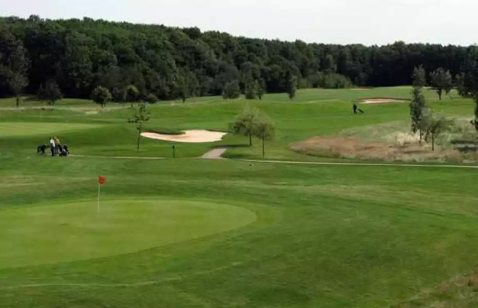 16th at Stratford Oaks