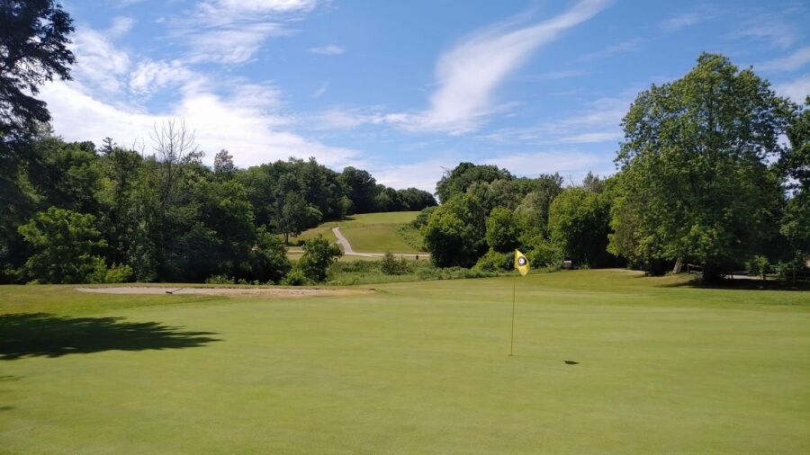 Uplands Golf & Ski Club