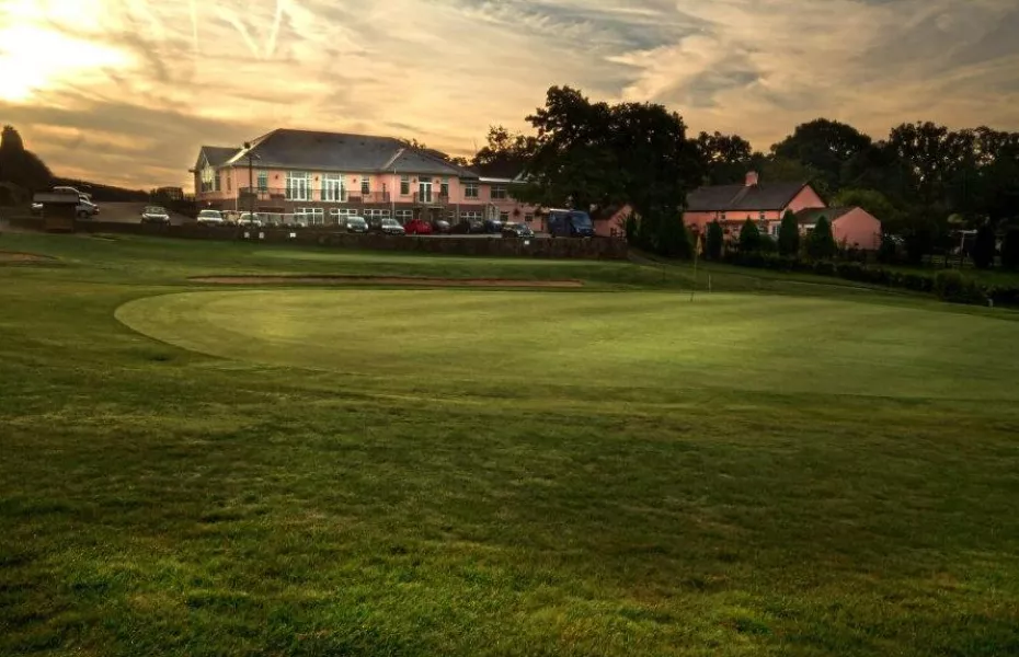 Greenmeadow GCC: Clubhouse