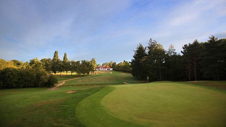 1st hole at Haste Hil