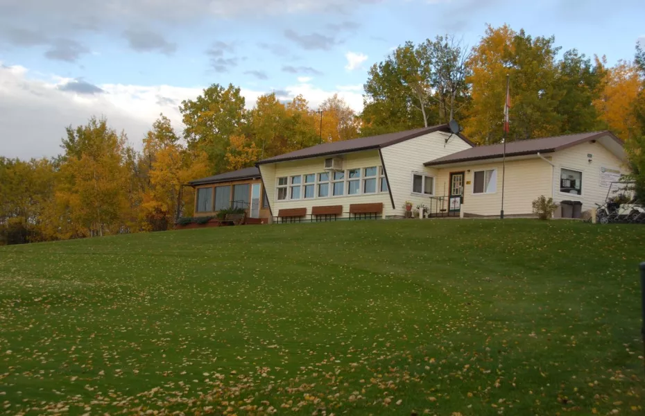 Rossman Lake GC: Clubhouse