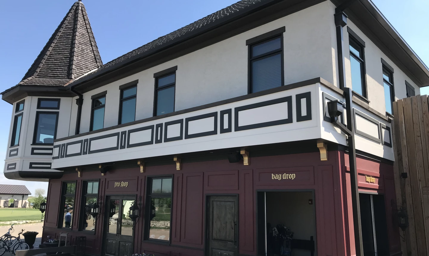 Mistwood Golf Club - golf shop