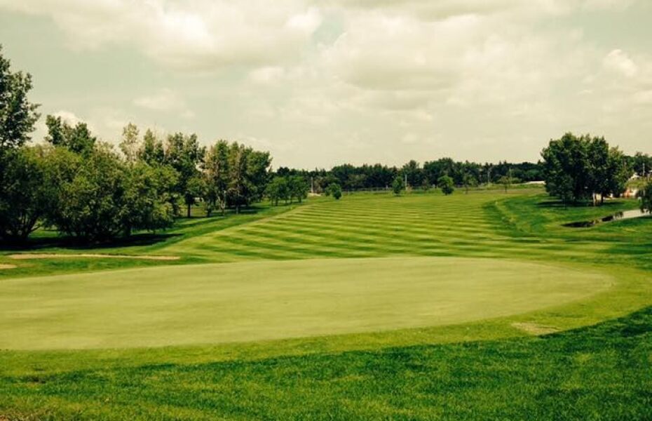 Royal Regina Golf Club in Regina, Saskatchewan, Canada GolfPass