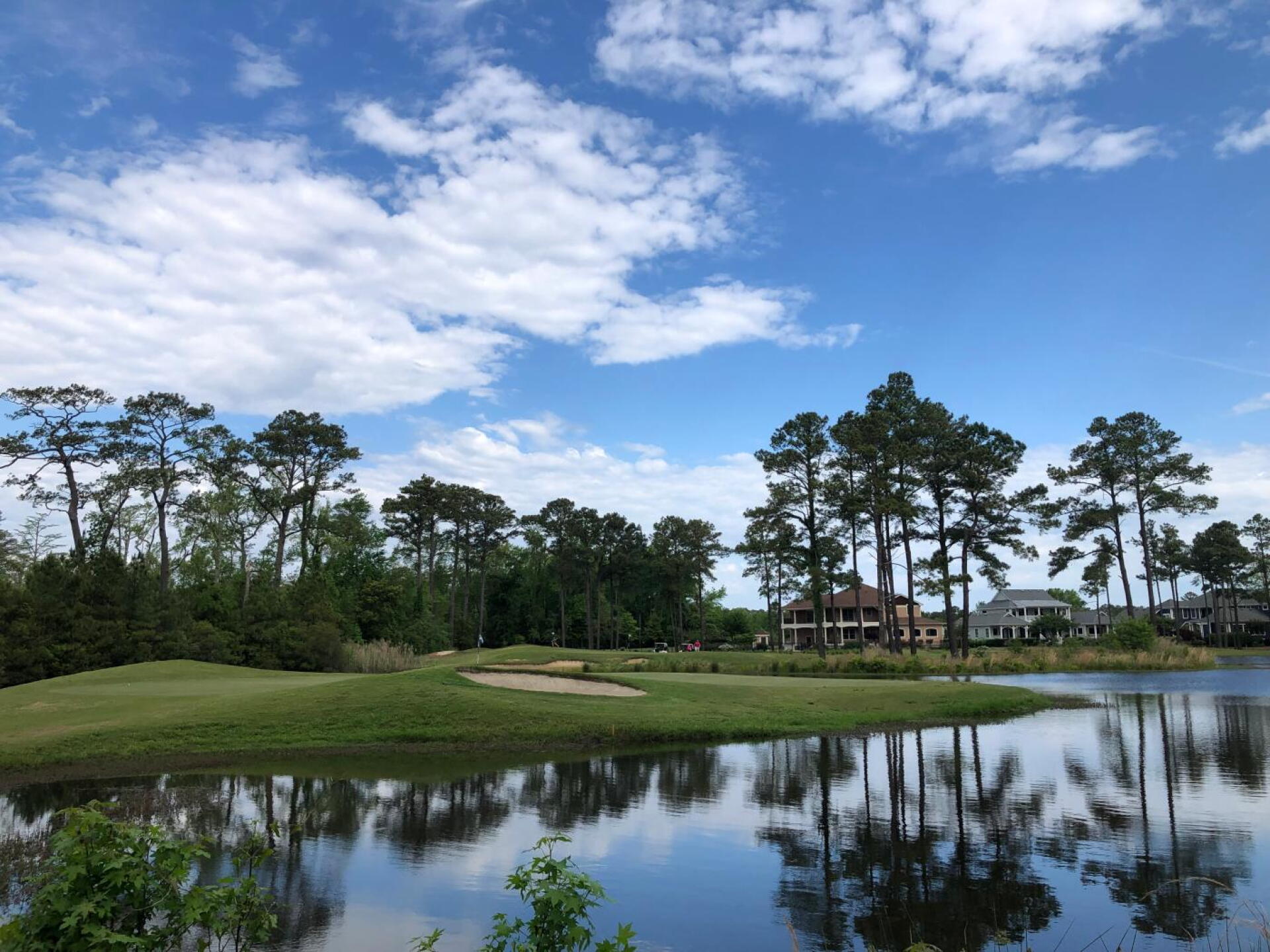 The island green was a beautiful sight, with amazing scenery in every direction. (Photo submitted by Wakbar on 04/28/2019)
