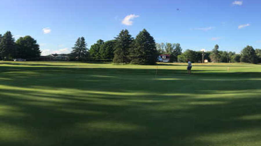 Pines at Canadian Lakes CC: #9