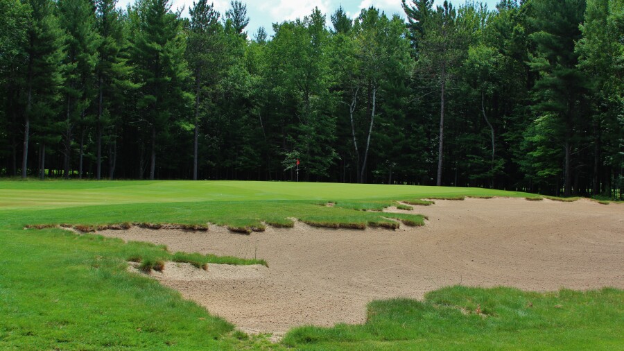 Hemlock Golf Club - hole 1