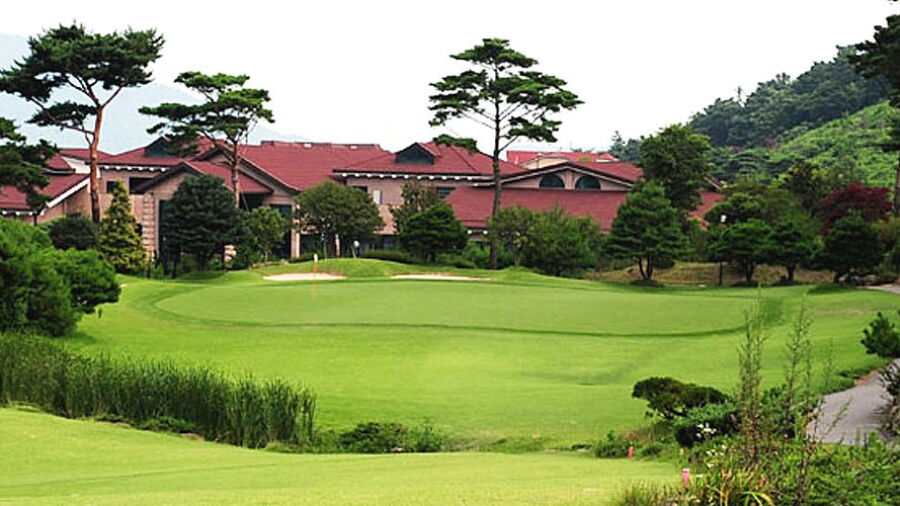 Bosung CC - Lake/Mountain: Clubhouse