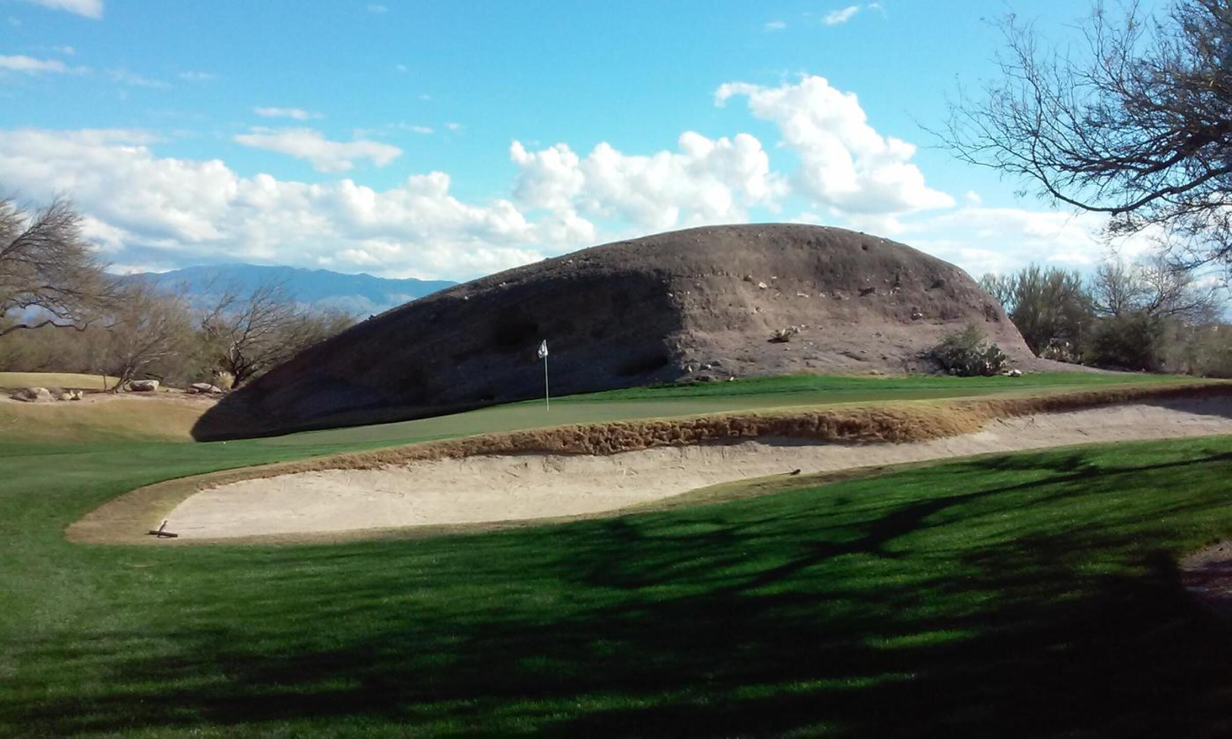 Par 4 # 10 Whale hole (Photo submitted by retired123 on 01/19/2017)