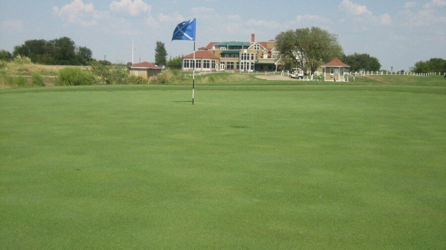 The Tribute Golf Links: Clubhouse
