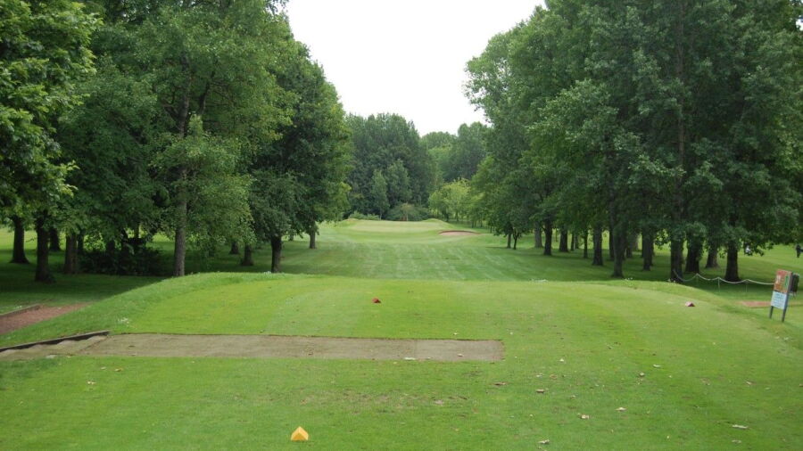 10th hole at Woolton GC