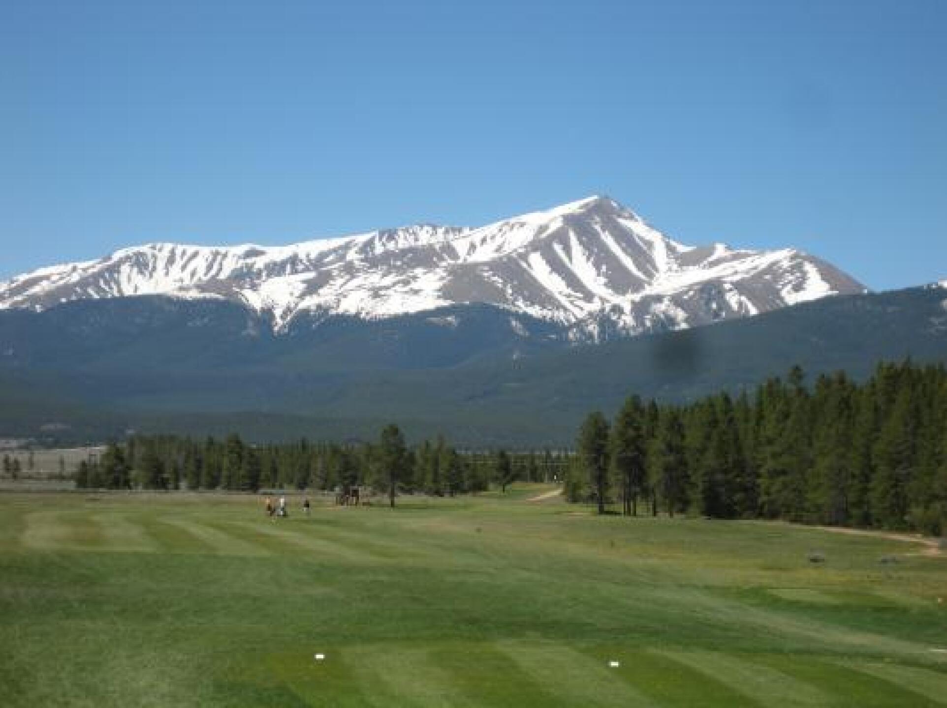 Mt. Elbert from #1 tee - highest golf course, highest peak! (Photo submitted by craigallen1 on 02/05/2014)