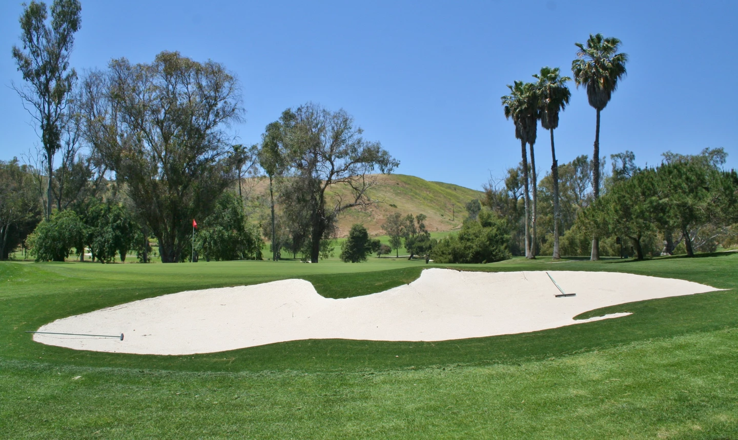 Marine Memorial Golf Course - bunkers 