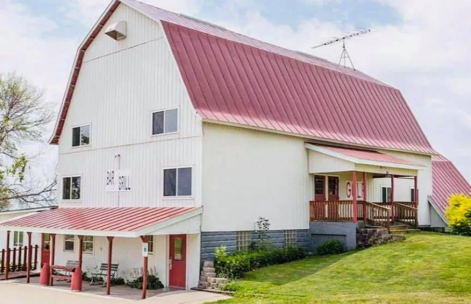 Heartland CC: Clubhouse